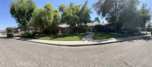 2451 Country Club Lane, Selma, CA 93662