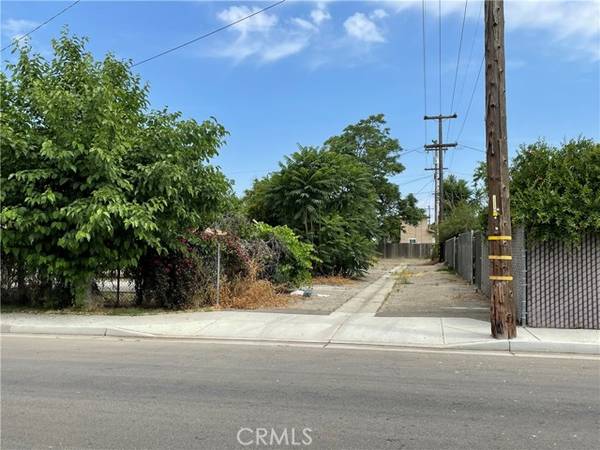 Kerman, CA 93630,892 S 2nd Street