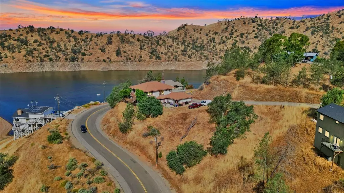 Friant, CA 93626,27999 Sky Lake