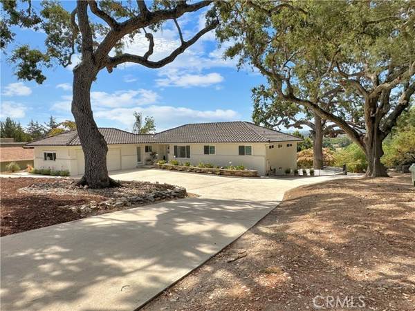 1225 Templeton Hills Road, Templeton, CA 93465