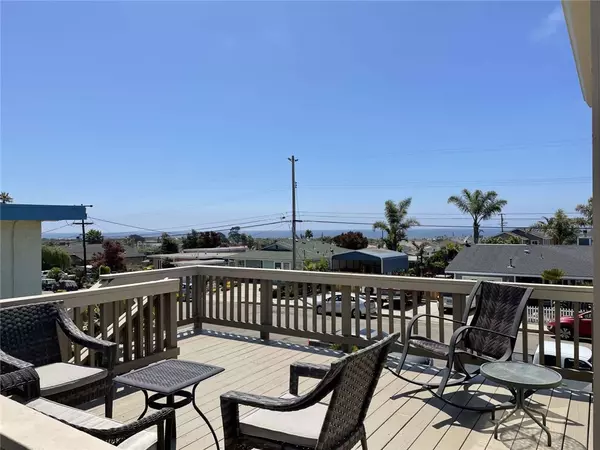 712 Newport Avenue, Grover Beach, CA 93433