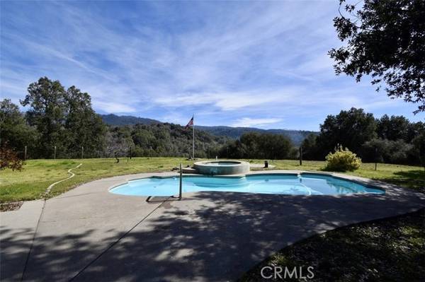 44585 Silver Spur Court, Ahwahnee, CA 93601