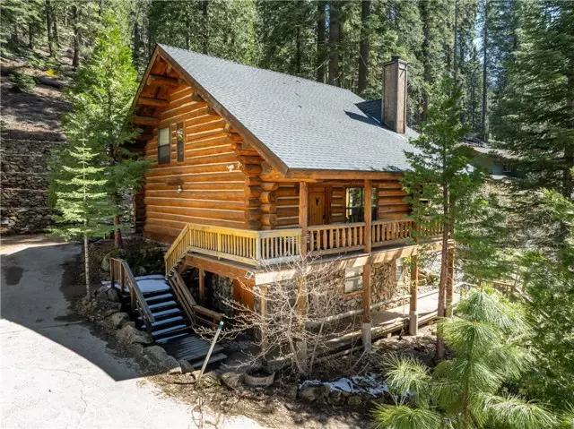 7426 Henness Ridge Road, Yosemite, CA 95389