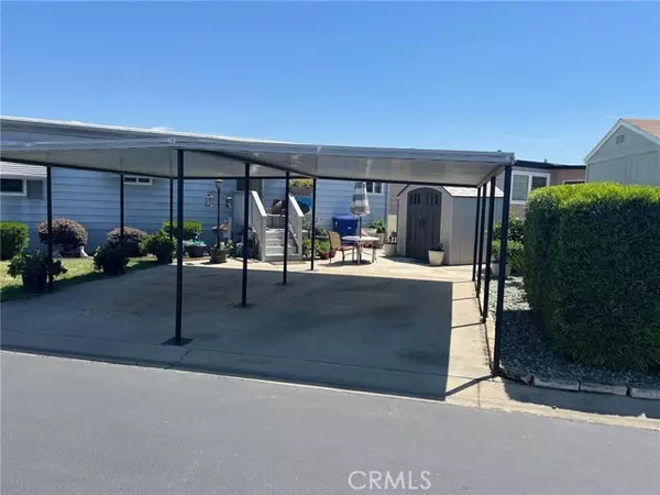 Clovis, CA 93612,1001 Sylmar #60