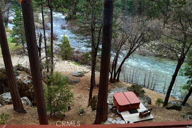 2576 Chilnualna Lane, Yosemite, CA 95389