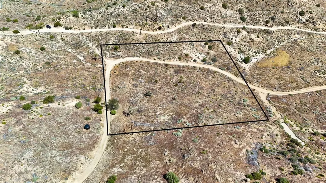 15 Eagles Nest, Yucca Valley, CA 92284