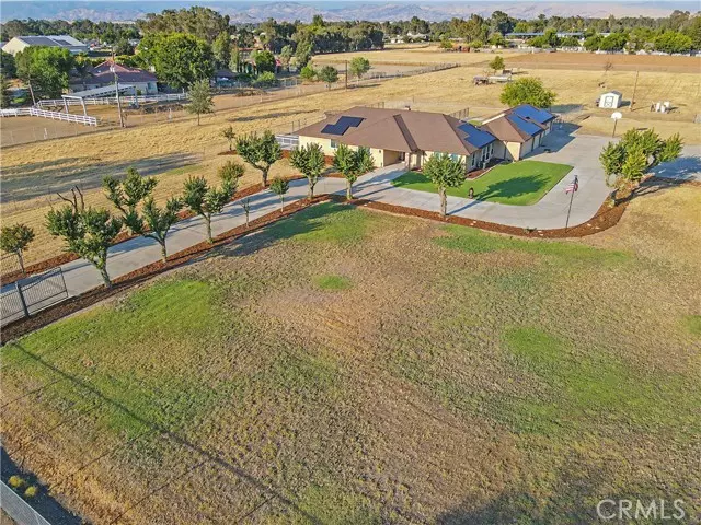 5874 Amber Avenue, Clovis, CA 93619