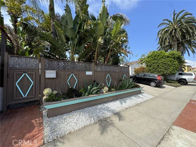 1614 Emerald Street, San Diego, CA 92109