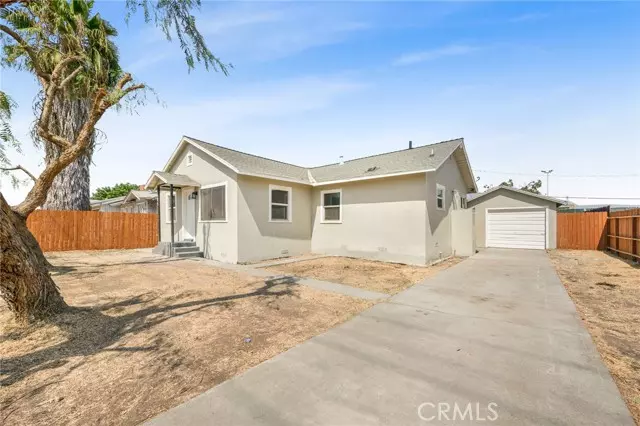 605 S 11th Avenue, Hanford, CA 93230