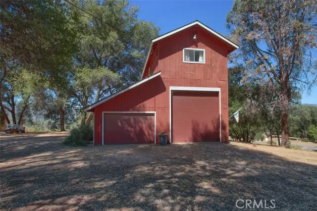 39406 John West Road, Oakhurst, CA 93644