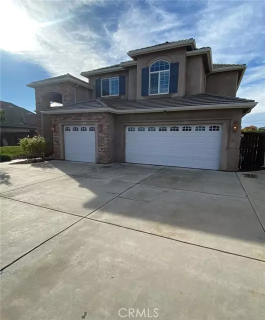 4679 N Island, Clovis, CA 93619