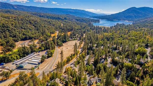 40653 Foxboro Court, Bass Lake, CA 93604