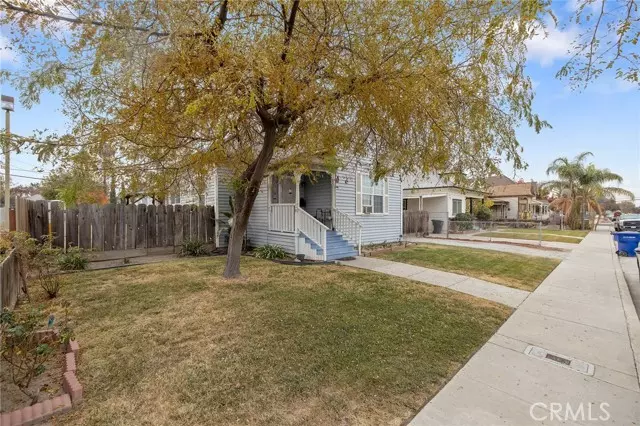 211 W Myrtle Street, Hanford, CA 93230