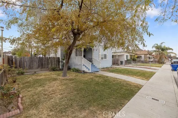 211 W Myrtle Street, Hanford, CA 93230