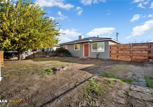 8413 Hall Road, Lamont, CA 93241