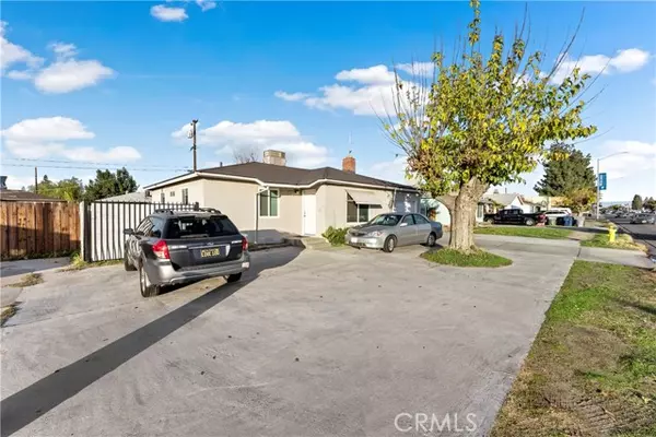 Clovis, CA 93612,435 Shaw Avenue