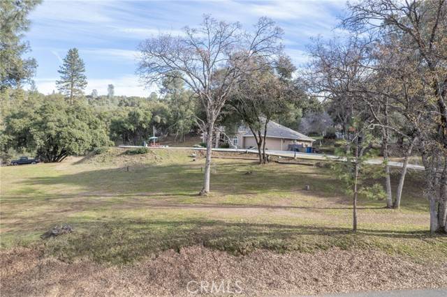 39447 John West, Oakhurst, CA 93644