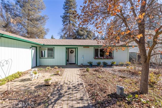 40239 Redbud Drive, Oakhurst, CA 93644