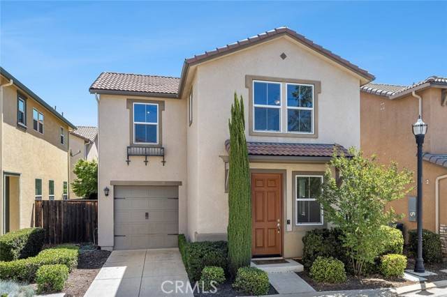 1587 N Strada Way, Clovis, CA 93619