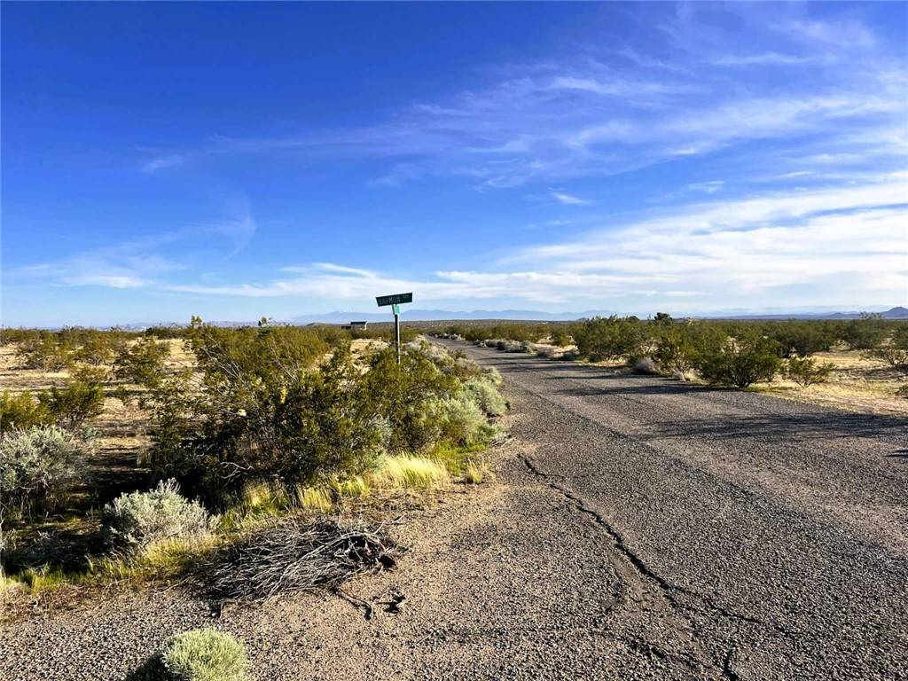 28521 Clarance, California City, CA 93505