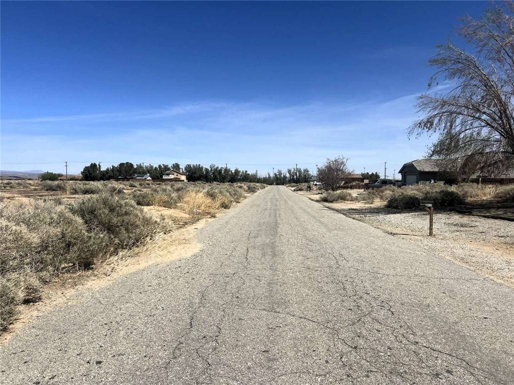 California City, CA 93505,6837 Quezon