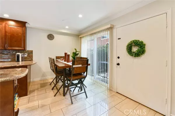 Panorama City, CA 91402,14265 Terra Bella Street #62