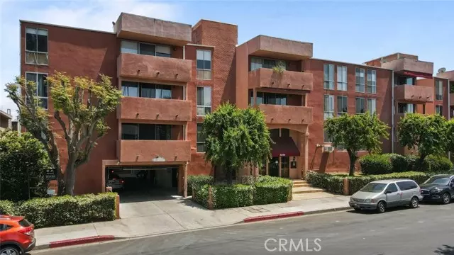 Encino, CA 91316,5454 Zelzah Avenue #317