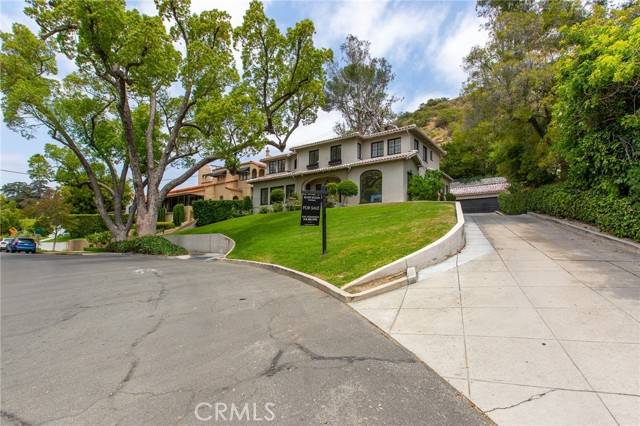 815 W Mountain Street, Glendale, CA 91202