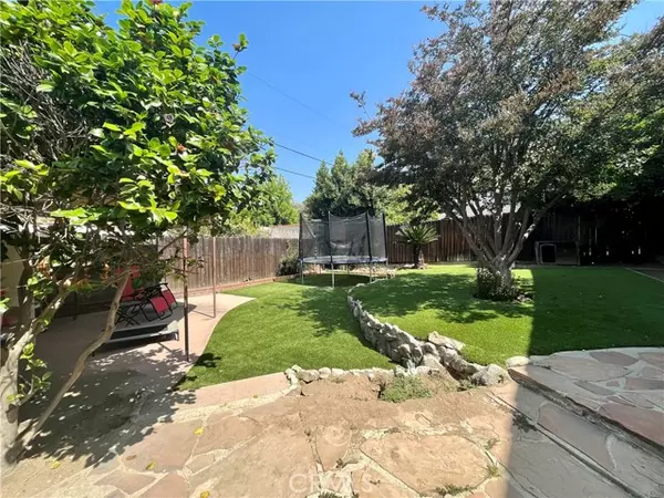 421 Scholl Drive, Glendale, CA 91206