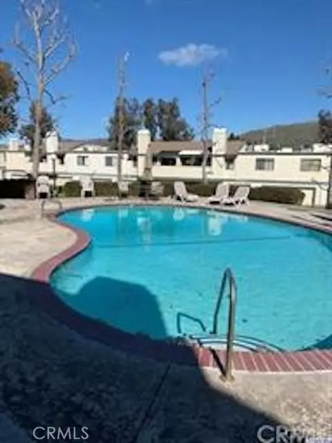 Sunland, CA 91040,10514 Sunland Boulevard #5