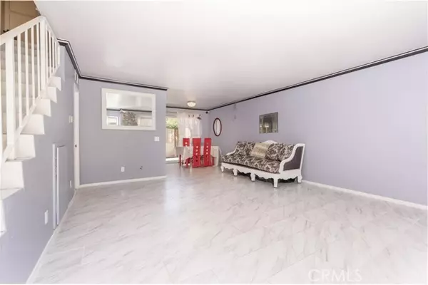 Panorama City, CA 91402,14551 Tupper Street #27