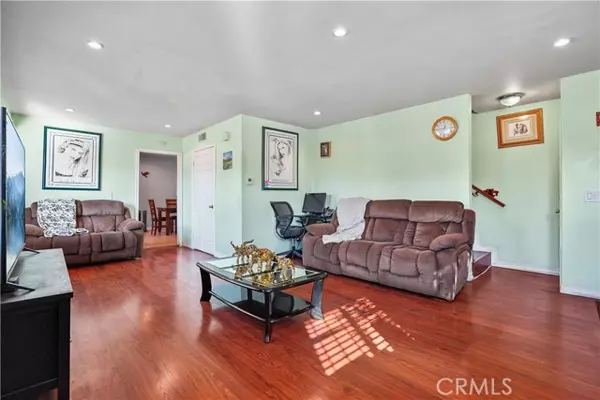 Panorama City, CA 91402,14335 Terra Bella Street #A