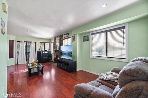 Panorama City, CA 91402,14335 Terra Bella Street #A