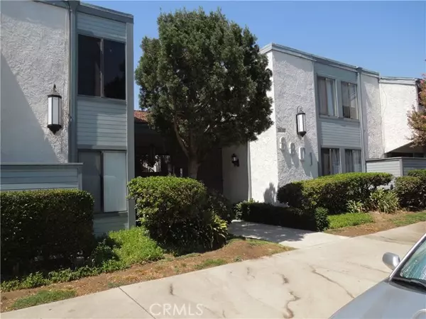 8801 Independence Avenue #16, Canoga Park, CA 91304