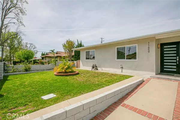 Granada Hills, CA 91344,11659 Mclennan Avenue