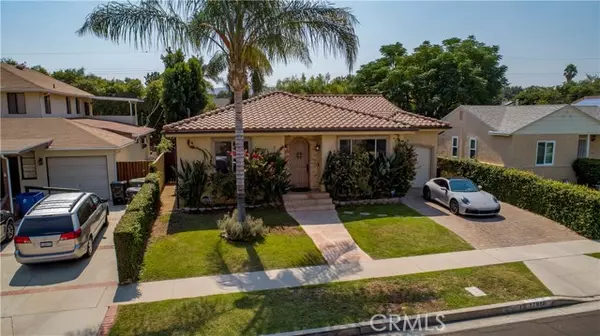 Encino, CA 91316,17918 Tiara Street