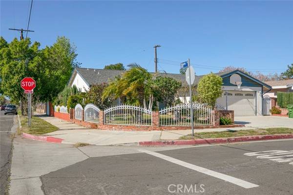 9003 Hazeltine Avenue, Panorama City, CA 91402