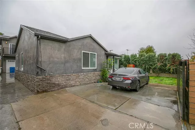 Panorama City, CA 91402,14268 Lorne Street