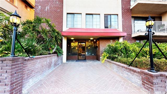 19029 Nordhoff Street #110, Northridge, CA 91324