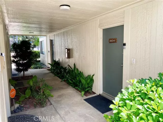 Sunland, CA 91040,10435 Newhome Avenue #3