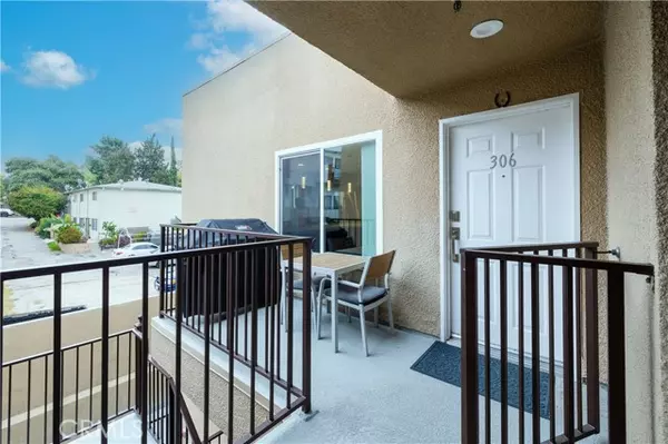 Tujunga, CA 91042,10290 Tujunga Canyon Boulevard #306