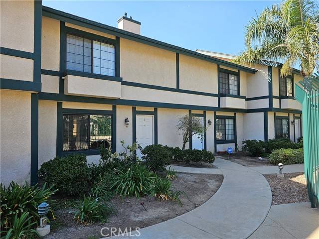 15230 Roxford Street #16, Rancho Cascades, CA 91342