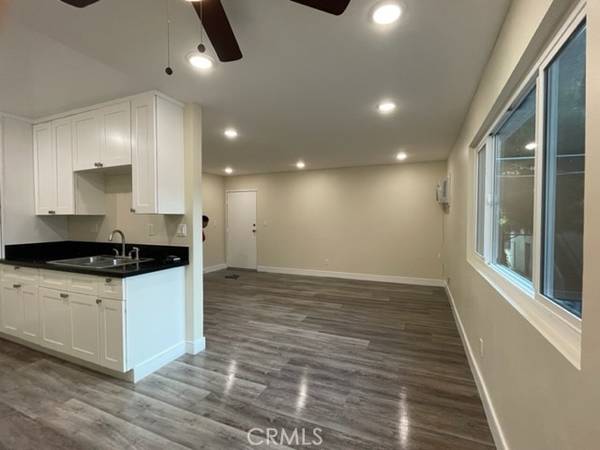 Panorama City, CA 91402,14805 Chase Street #221