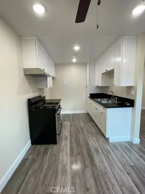 Panorama City, CA 91402,14805 Chase Street #221