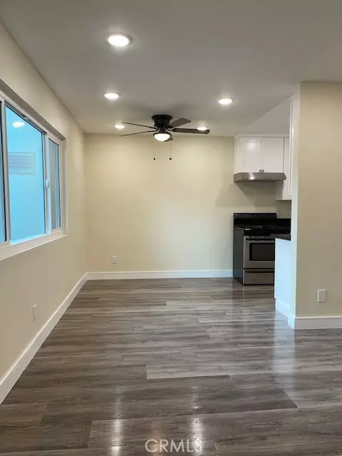 Panorama City, CA 91402,14805 Chase Street #221