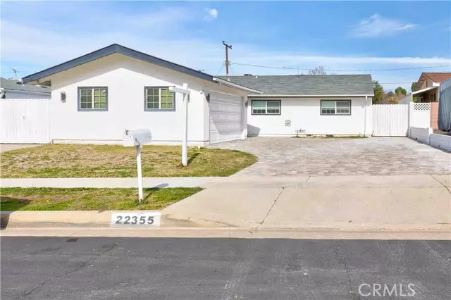 Saugus, CA 91350,22355 Los Tigres Drive