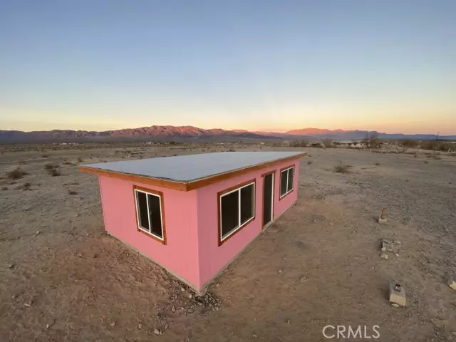 29 Palms, CA 92277,81615 Valle Vista Road