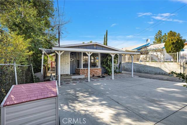 10245 Glory Avenue, Tujunga, CA 91042