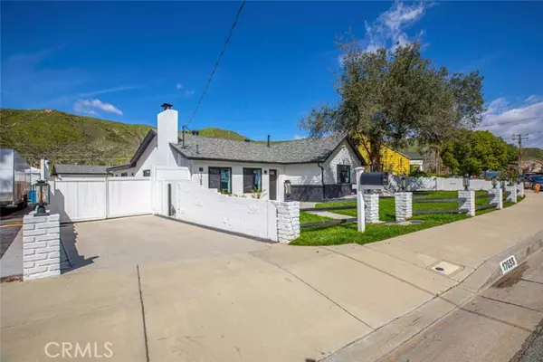 Canyon Country, CA 91387,17655 Scherzinger Lane