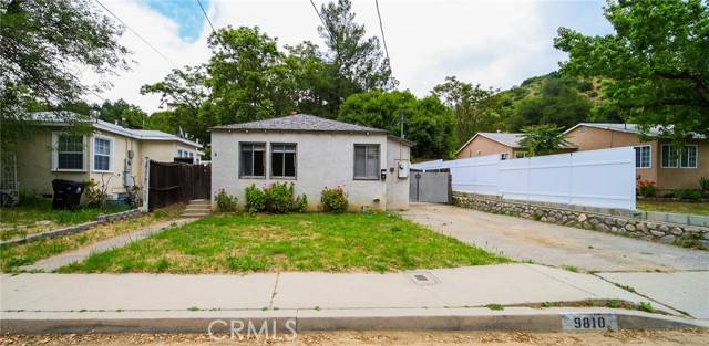 9810 Hillhaven Avenue, Tujunga, CA 91042